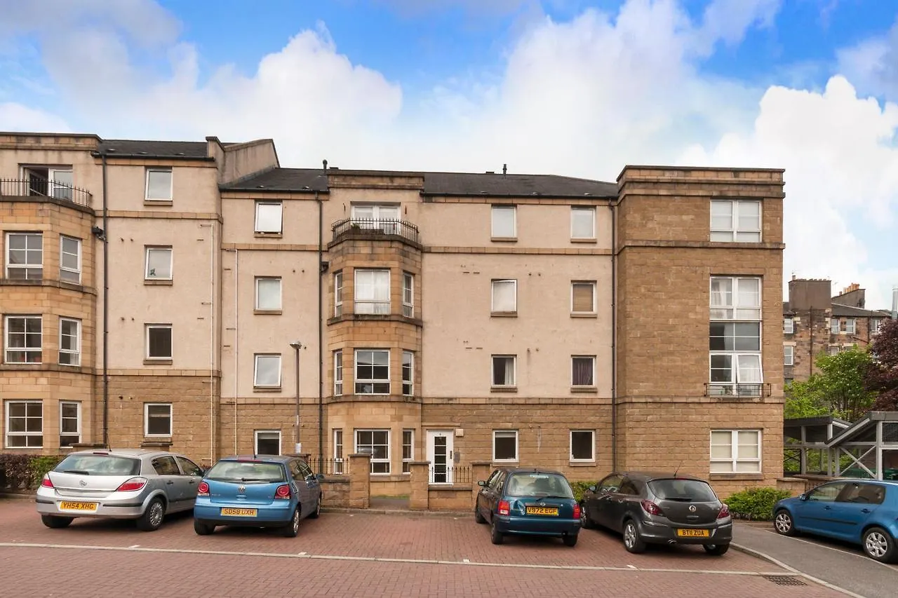 Dicksonfield Quiet Central Family Apartment With Parking Edimburgo