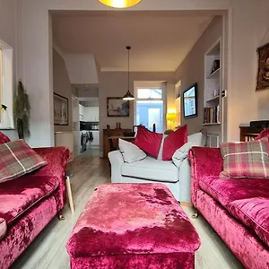  Holiday home Comfy Very Close To Cardiff United Kingdom